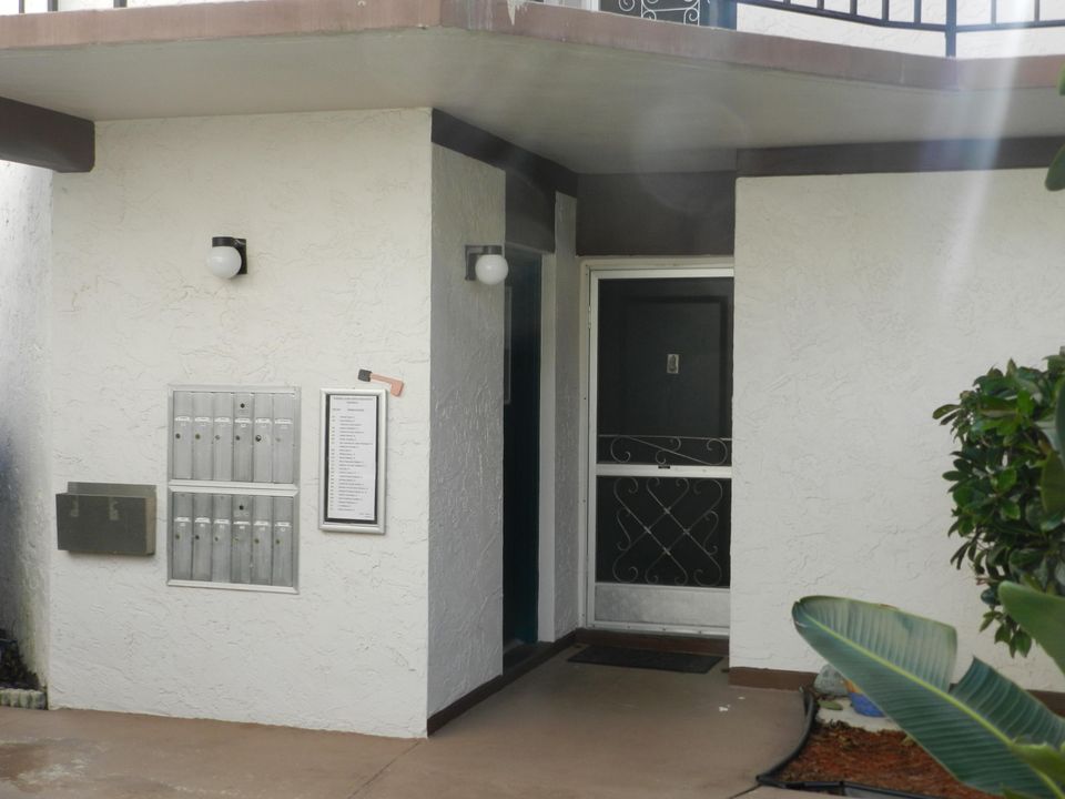 Recently Sold: $80,000 (1 beds, 1 baths, 780 Square Feet)