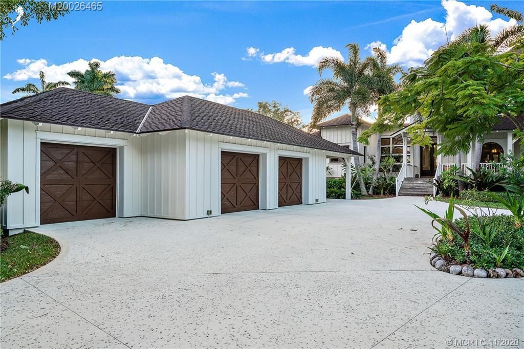 Recently Sold: $3,250,000 (5 beds, 5 baths, 5894 Square Feet)