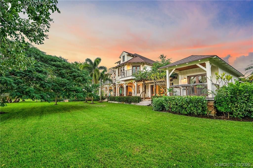 Recently Sold: $3,250,000 (5 beds, 5 baths, 5894 Square Feet)