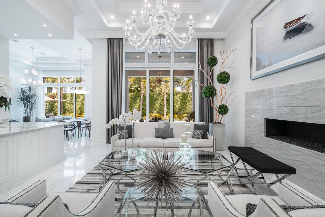 Recently Sold: $3,950,000 (4 beds, 4 baths, 4036 Square Feet)