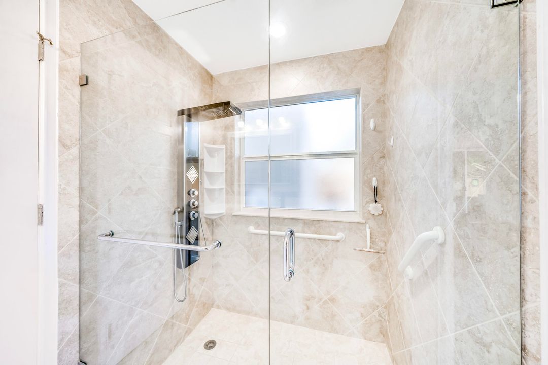 最近售出: $619,000 (4 贝兹, 2 浴室, 2300 平方英尺)