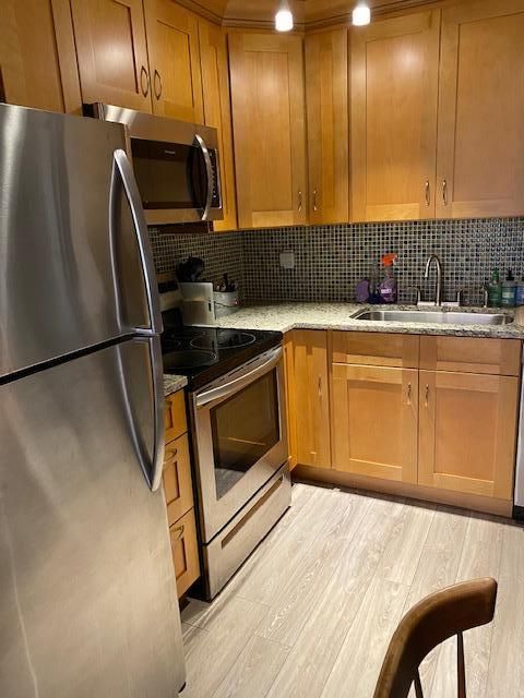 Recently Sold: $65,000 (1 beds, 1 baths, 816 Square Feet)