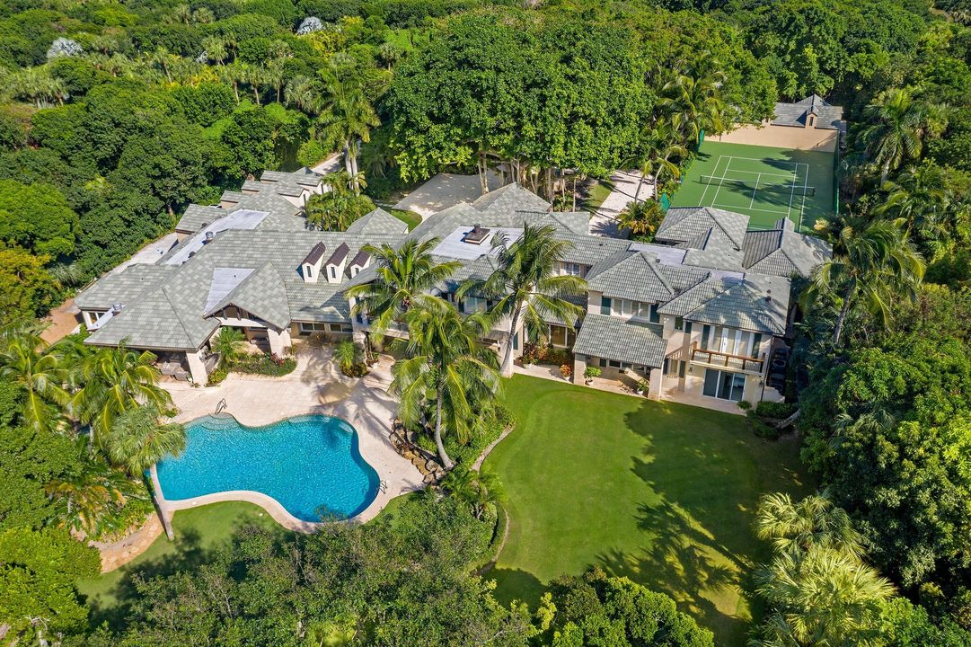 Recently Sold: $17,000,000 (5 beds, 8 baths, 11017 Square Feet)