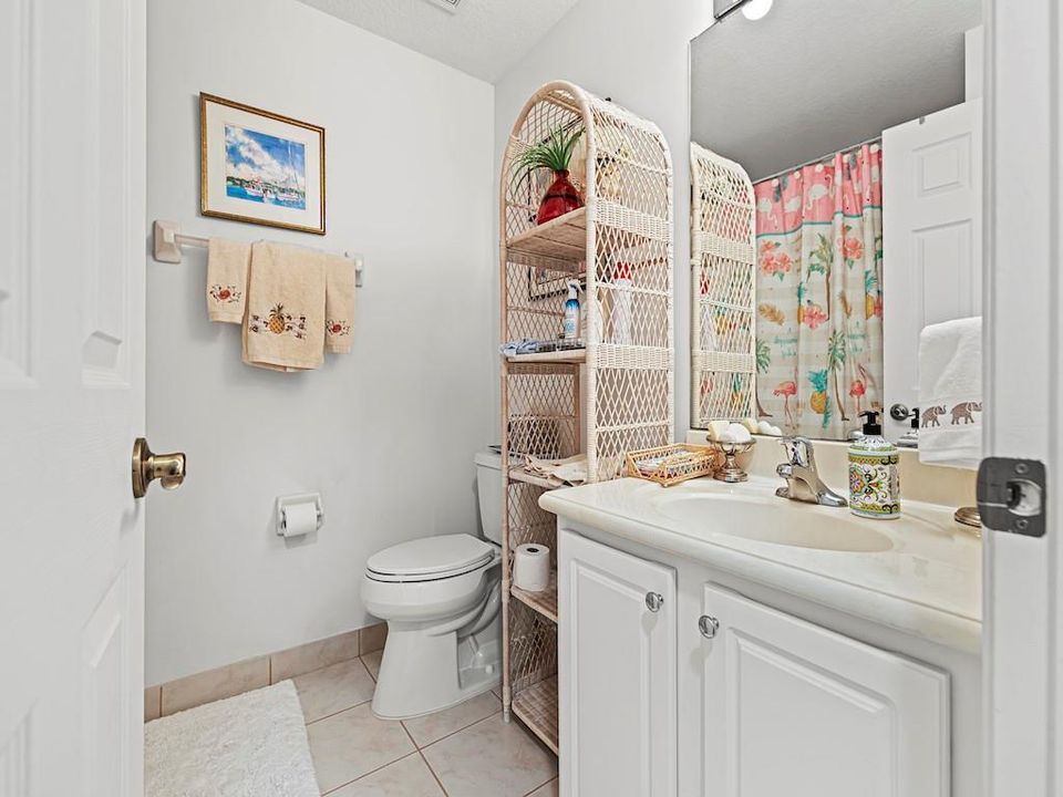 最近售出: $260,000 (4 贝兹, 2 浴室, 1613 平方英尺)