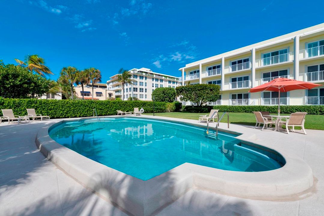 Recently Rented: $10,500 (1 beds, 1 baths, 827 Square Feet)