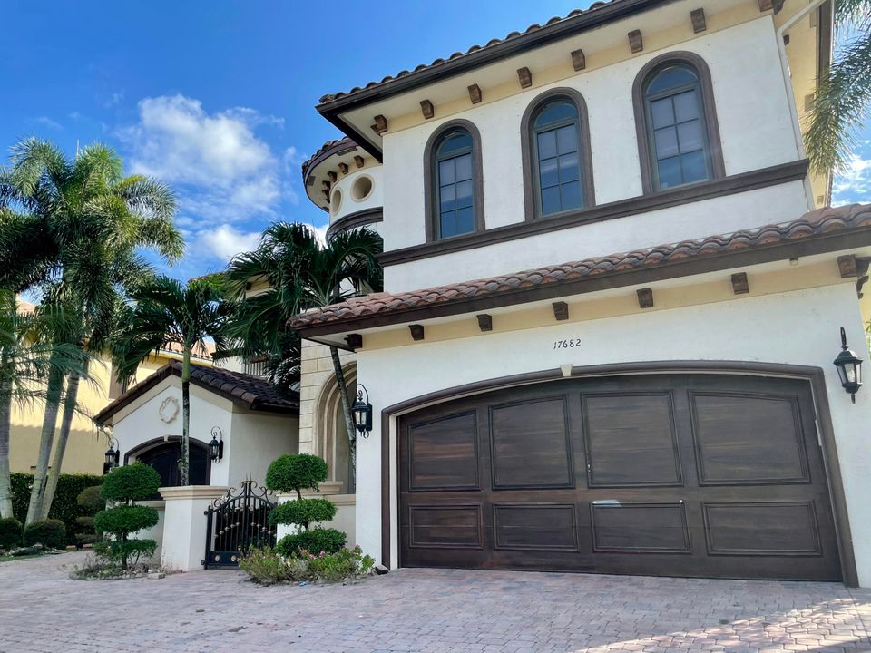 Недавно арендовано: $11,500 (5 спален, 5 ванн, 5591 Квадратных фут)