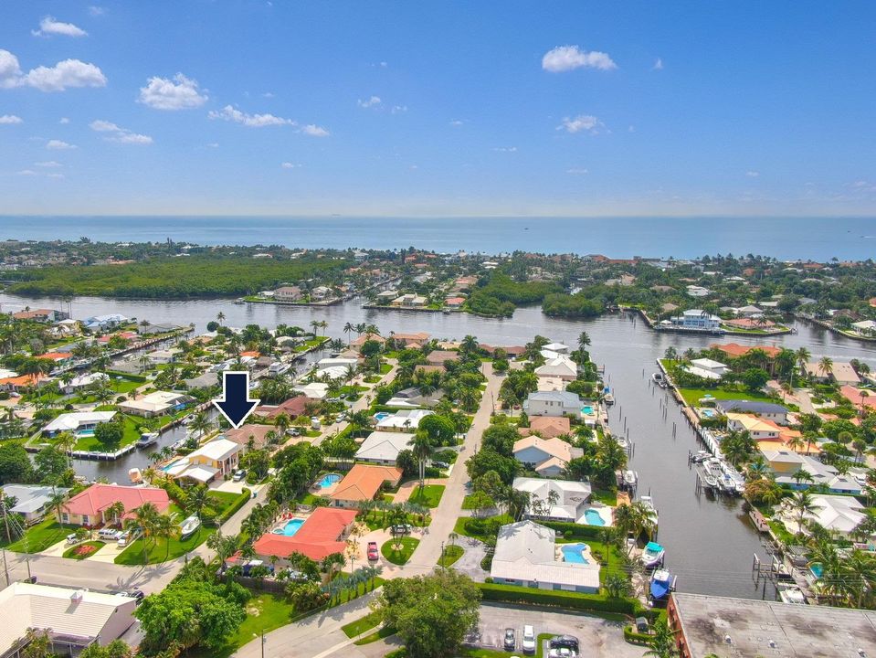 Recently Sold: $1,060,000 (3 beds, 3 baths, 2427 Square Feet)