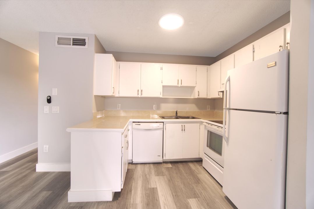 Recently Rented: $1,500 (1 beds, 1 baths, 740 Square Feet)