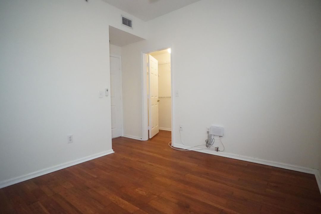 Recently Rented: $1,950 (2 beds, 2 baths, 1101 Square Feet)