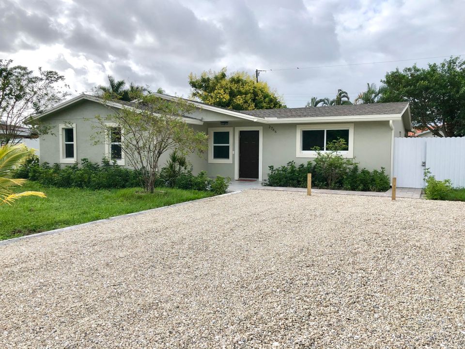 最近租的: $2,400 (3 贝兹, 2 浴室, 1320 平方英尺)