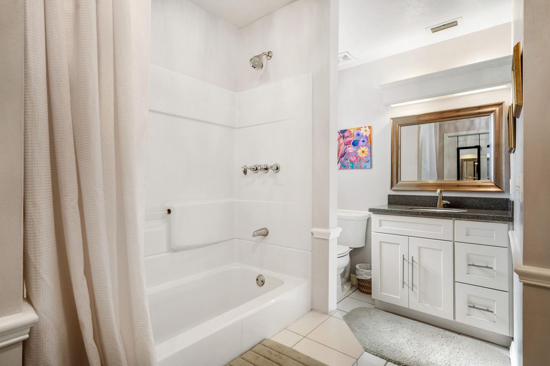 最近售出: $179,000 (2 贝兹, 2 浴室, 1032 平方英尺)
