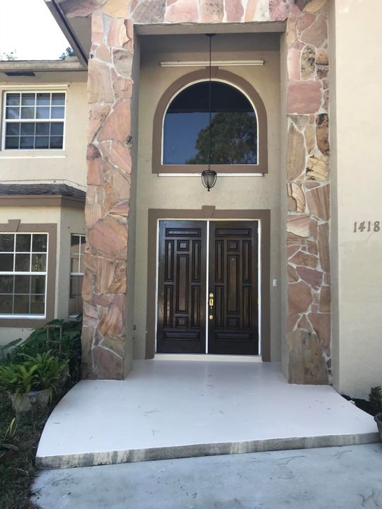 Недавно продано: $569,900 (5 спален, 3 ванн, 3049 Квадратных фут)