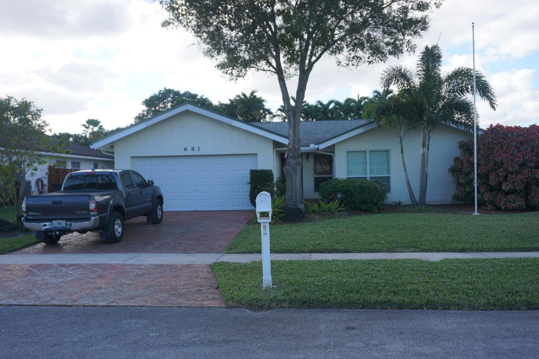 Recently Sold: $395,000 (3 beds, 2 baths, 1531 Square Feet)