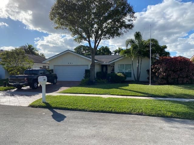 Recently Sold: $395,000 (3 beds, 2 baths, 1531 Square Feet)