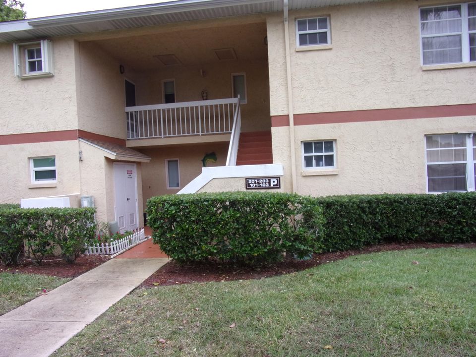 Recently Rented: $1,100 (2 beds, 2 baths, 782 Square Feet)