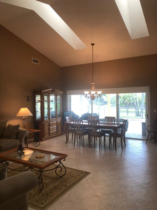 Recently Sold: $450,000 (3 beds, 2 baths, 2100 Square Feet)