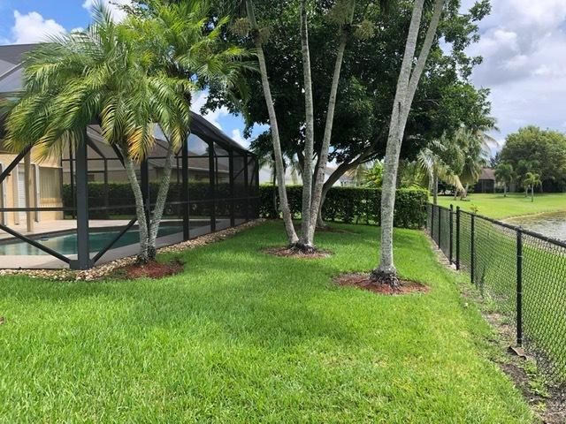 Recently Sold: $450,000 (3 beds, 2 baths, 2100 Square Feet)