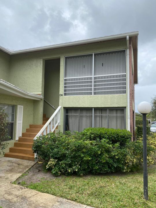 Recently Sold: $120,000 (2 beds, 2 baths, 1023 Square Feet)