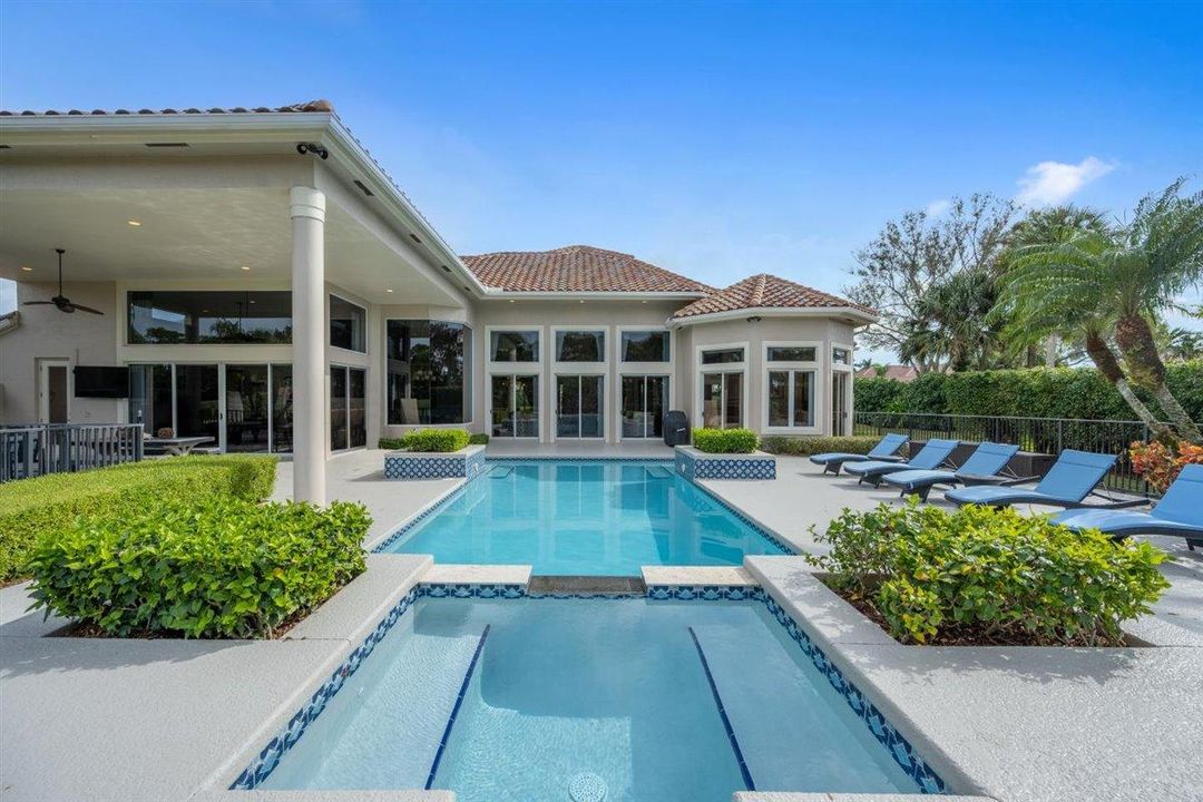 Recently Sold: $1,499,000 (5 beds, 6 baths, 5078 Square Feet)