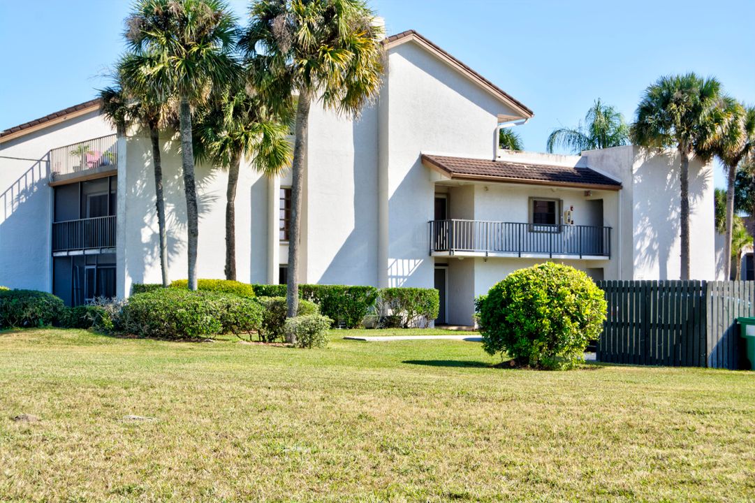 Recently Sold: $189,900 (3 beds, 2 baths, 2026 Square Feet)