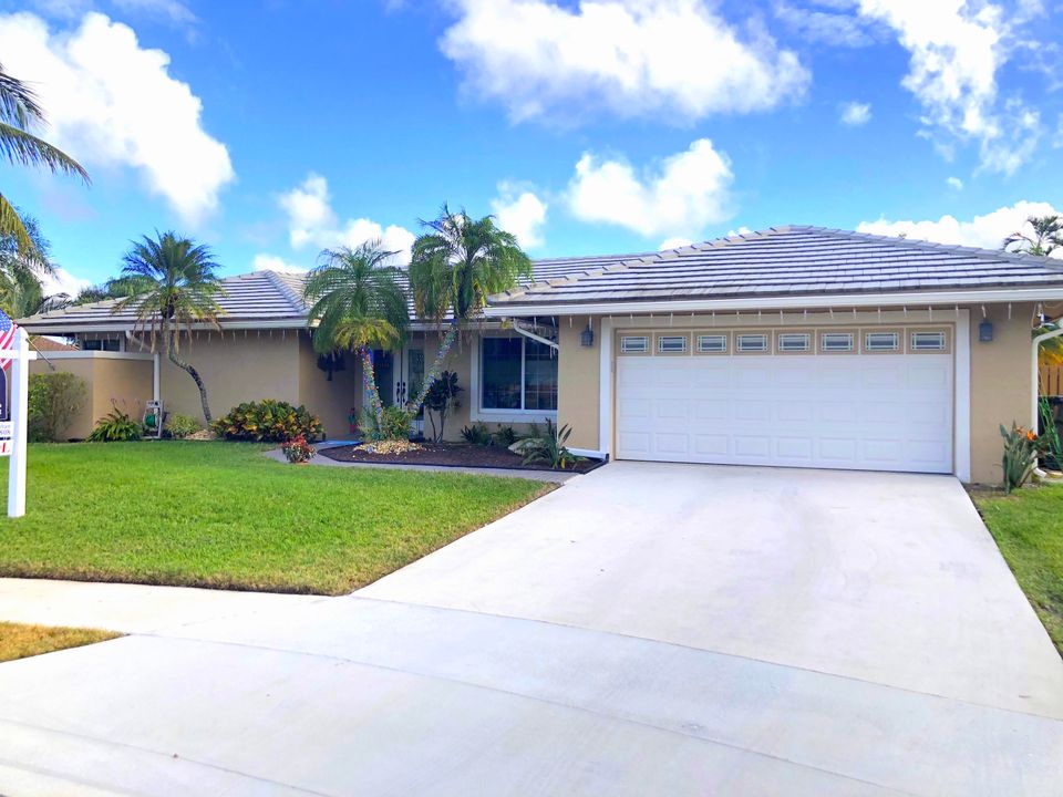 Recently Sold: $499,999 (3 beds, 2 baths, 2323 Square Feet)