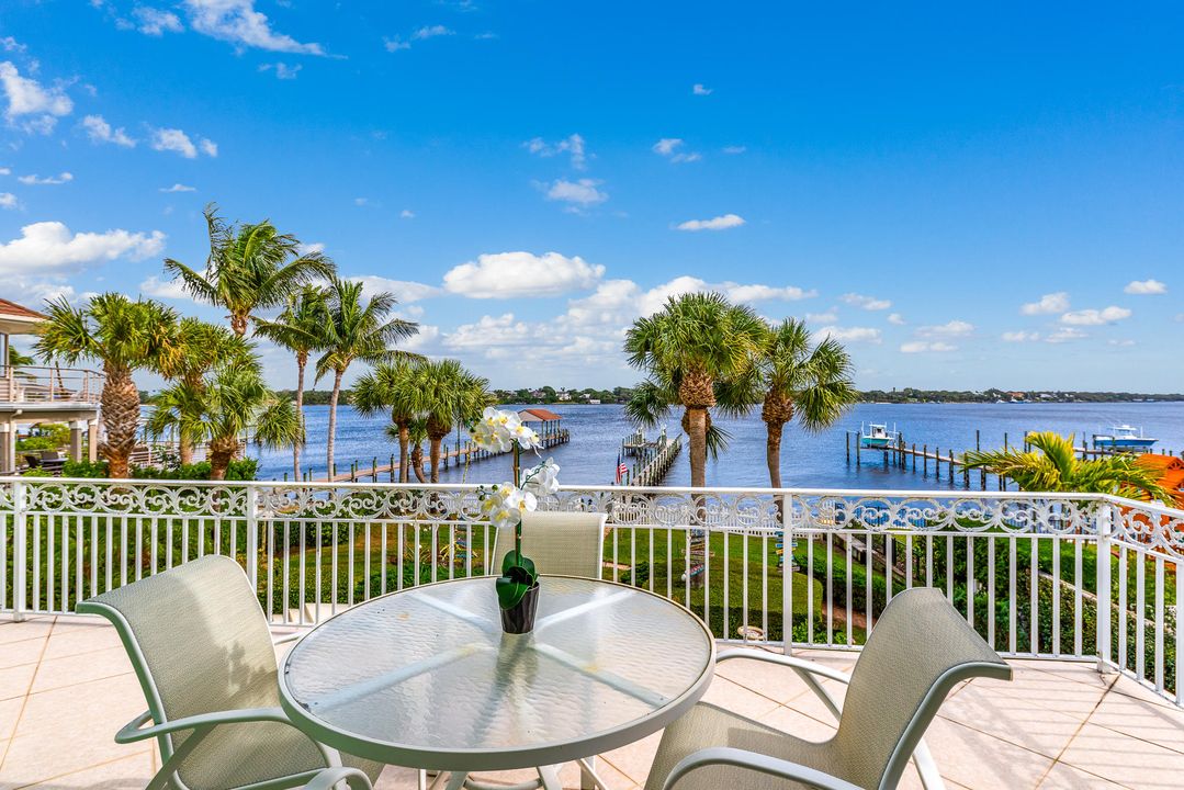 Recently Sold: $1,750,000 (4 beds, 3 baths, 3532 Square Feet)