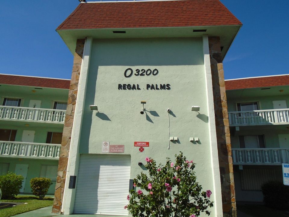 最近售出: $50,000 (1 贝兹, 1 浴室, 779 平方英尺)