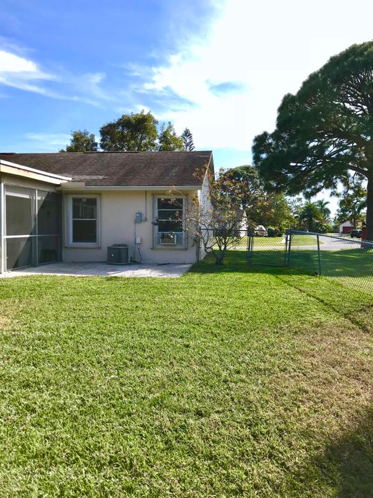 Recently Sold: $320,000 (2 beds, 2 baths, 1003 Square Feet)