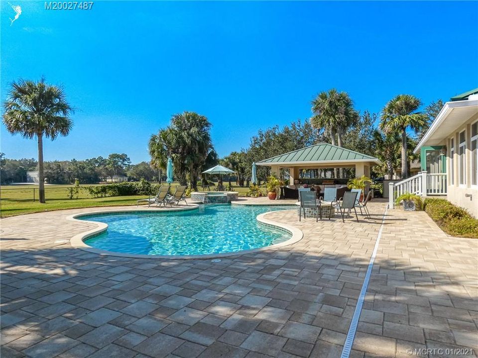 Recently Sold: $799,000 (3 beds, 3 baths, 3046 Square Feet)