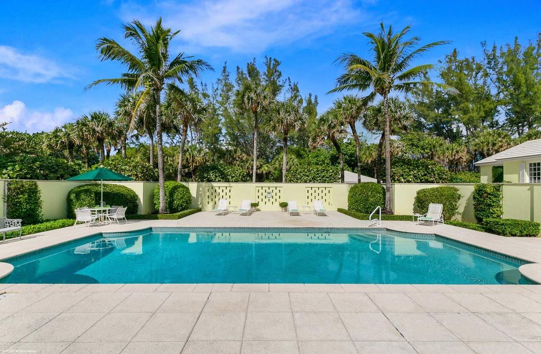 Recently Sold: $12,500,000 (7 beds, 8 baths, 4844 Square Feet)