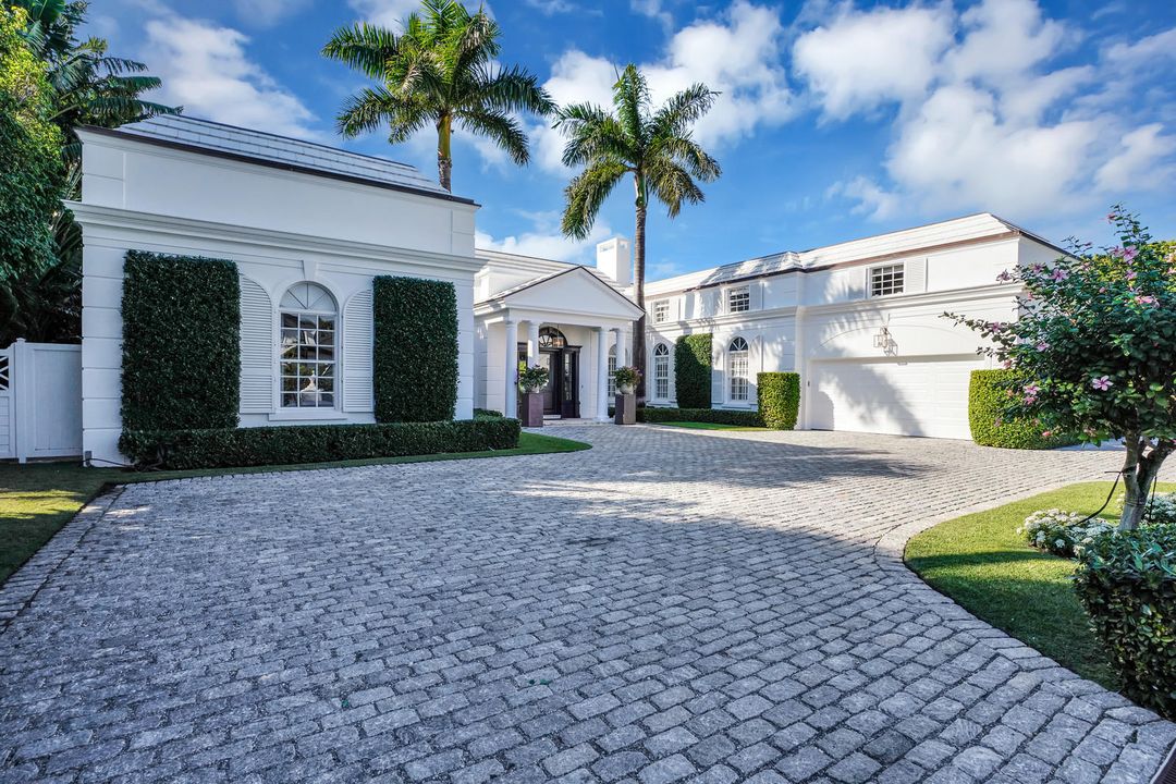 Recently Sold: $24,950,000 (5 beds, 6 baths, 5057 Square Feet)