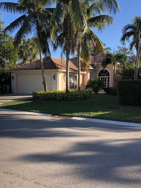 Recently Sold: $350,000 (3 beds, 2 baths, 2001 Square Feet)