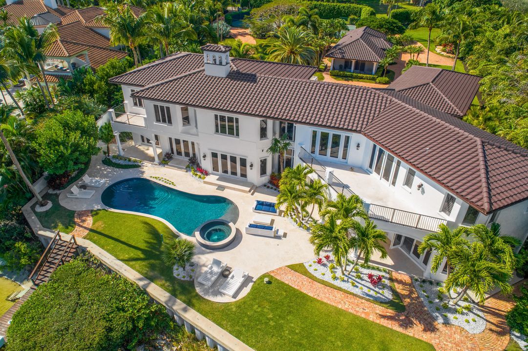 Recently Sold: $8,500,000 (5 beds, 6 baths, 7334 Square Feet)