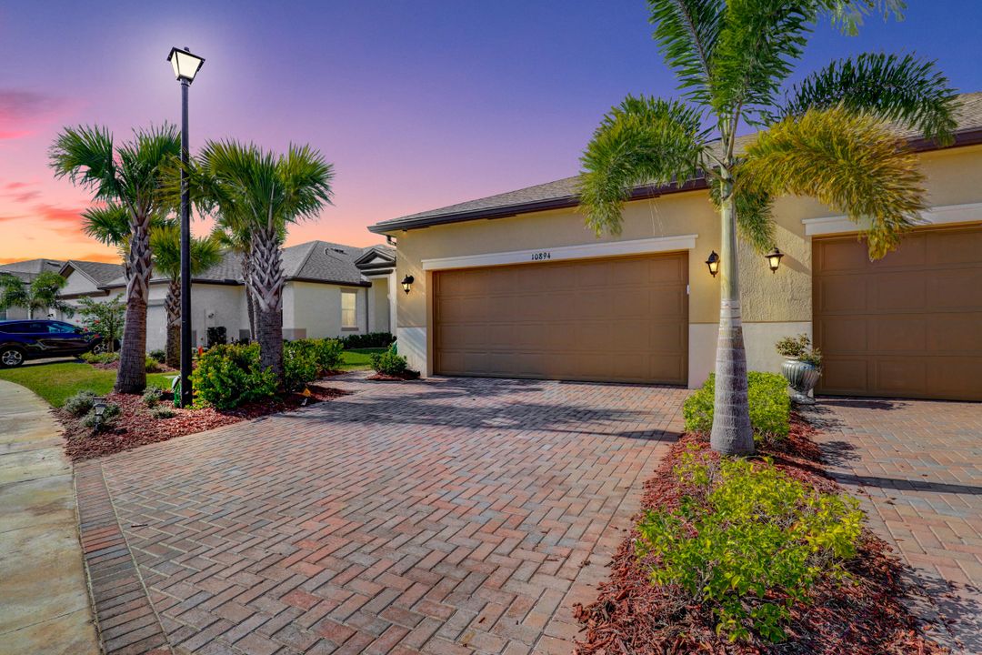 Recently Sold: $266,499 (2 beds, 2 baths, 1616 Square Feet)