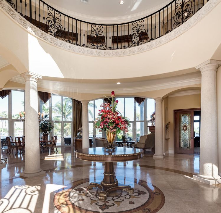 Recently Sold: $5,999,000 (6 beds, 7 baths, 11253 Square Feet)