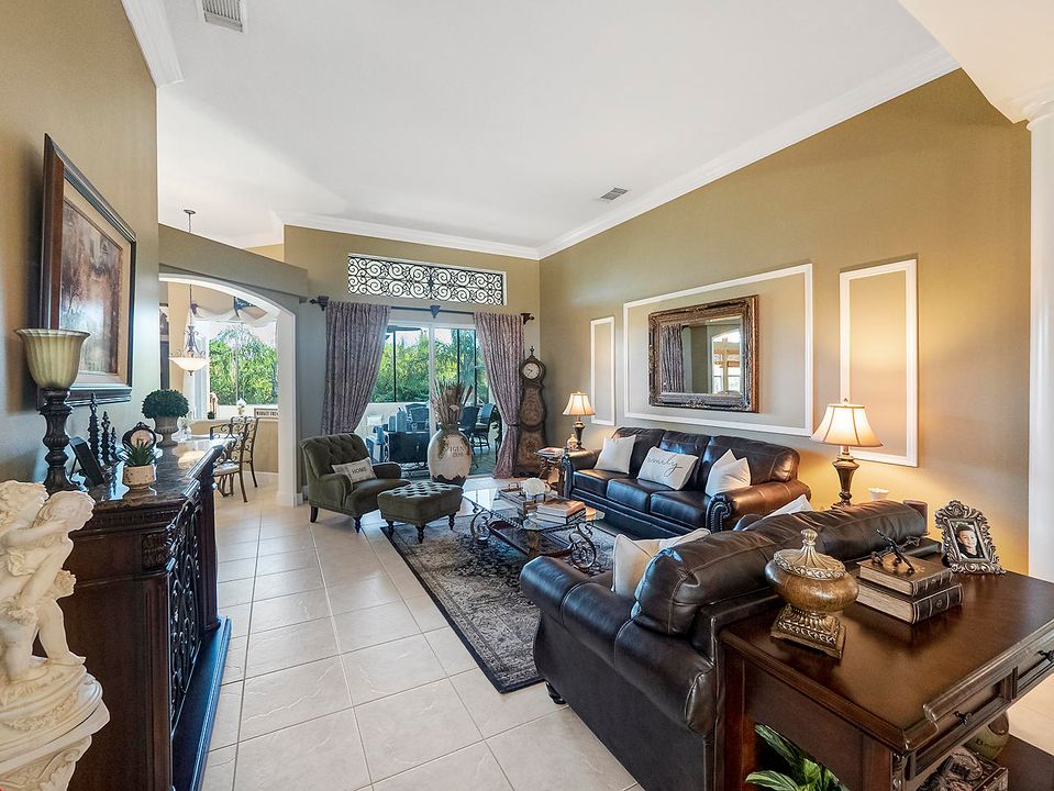 Recently Sold: $525,000 (3 beds, 3 baths, 2692 Square Feet)