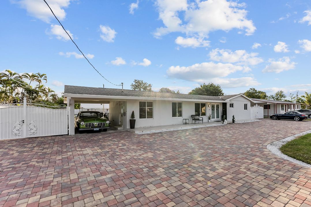 Recently Sold: $520,000 (3 beds, 2 baths, 2049 Square Feet)