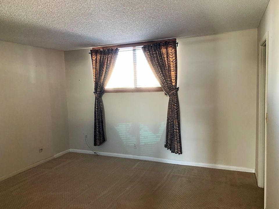 Recently Sold: $109,000 (1 beds, 1 baths, 720 Square Feet)