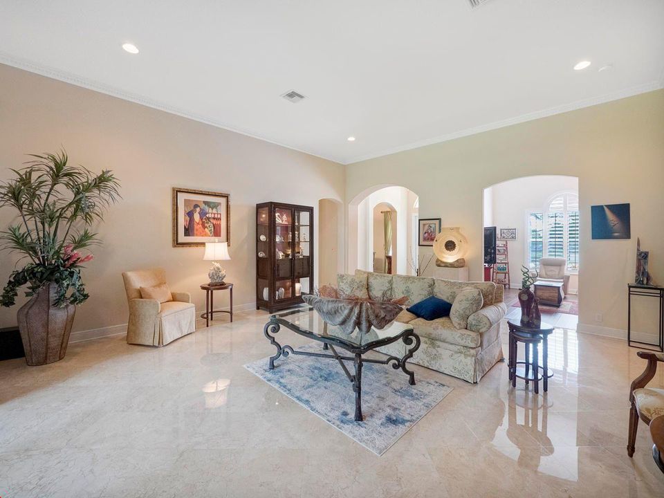 Recently Sold: $829,000 (3 beds, 3 baths, 3590 Square Feet)