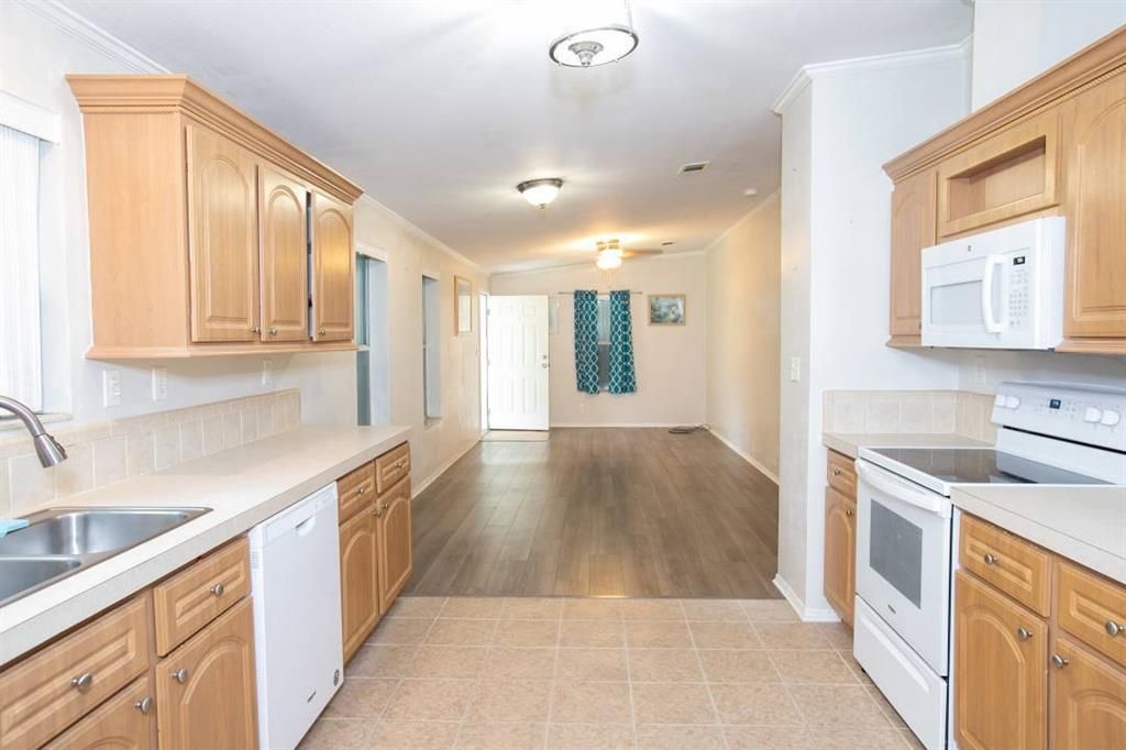 Recently Sold: $149,000 (2 beds, 2 baths, 1152 Square Feet)