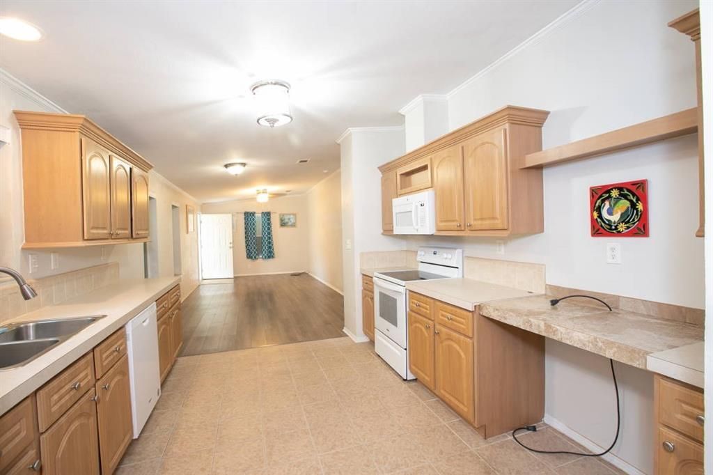 Recently Sold: $149,000 (2 beds, 2 baths, 1152 Square Feet)