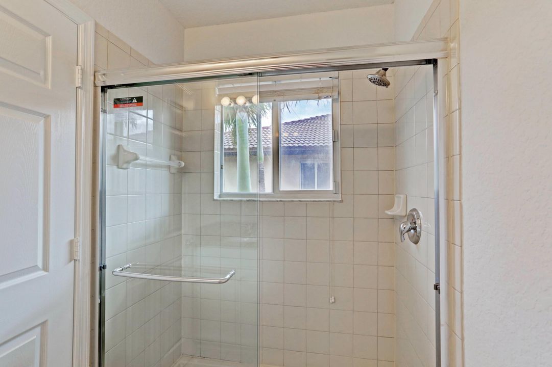 最近售出: $139,000 (3 贝兹, 2 浴室, 1259 平方英尺)