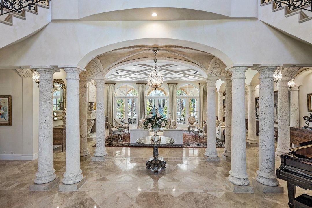 Recently Sold: $22,900,000 (8 beds, 9 baths, 9413 Square Feet)