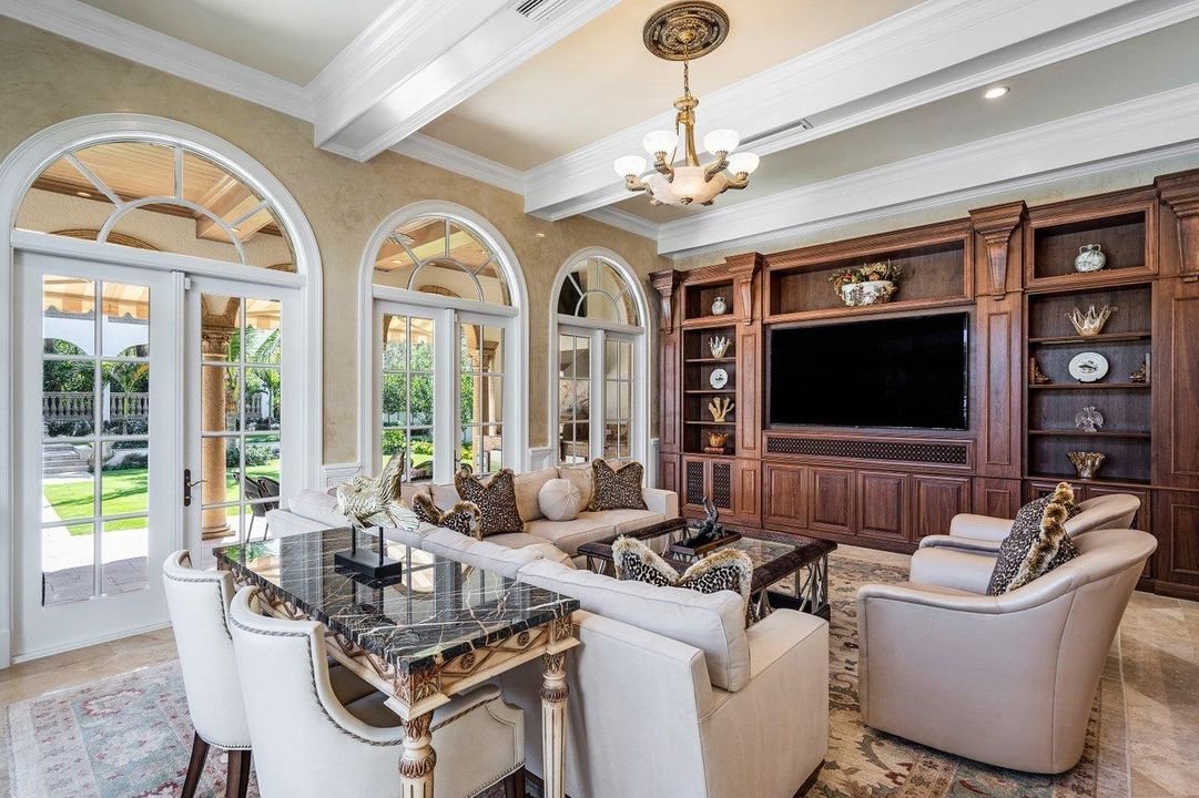 Recently Sold: $22,900,000 (8 beds, 9 baths, 9413 Square Feet)