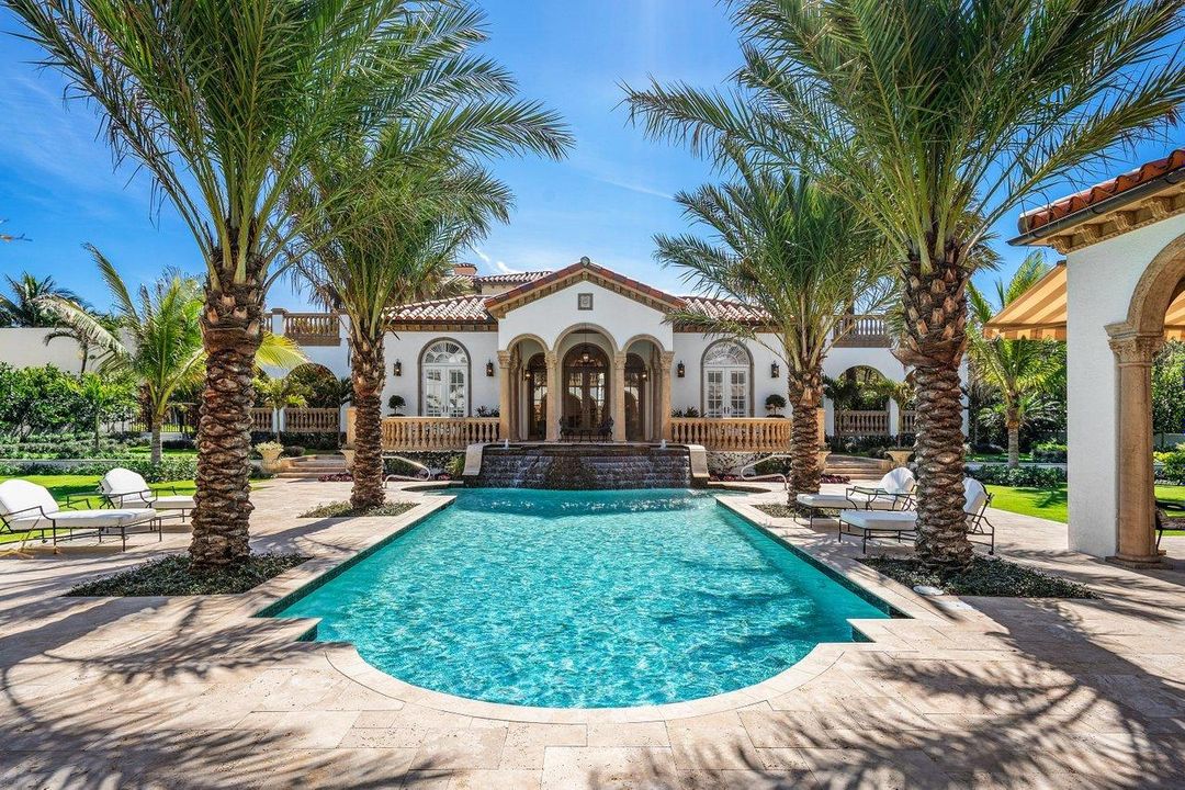 Recently Sold: $22,900,000 (8 beds, 9 baths, 9413 Square Feet)