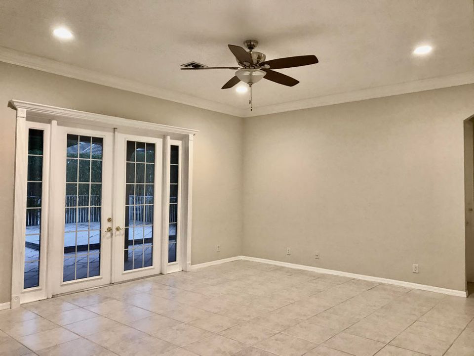 Active With Contract: $5,000 (5 beds, 3 baths, 3029 Square Feet)