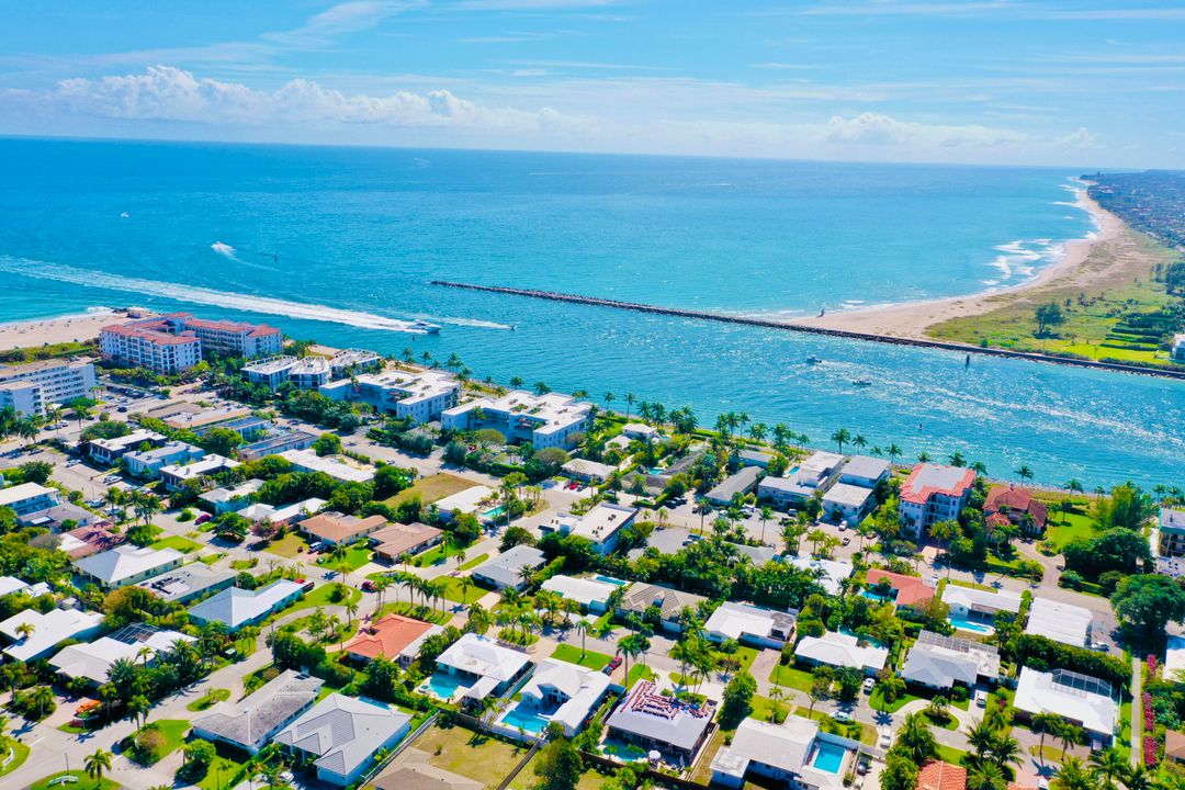 Недавно продано: $648,000 (3 спален, 2 ванн, 1229 Квадратных фут)