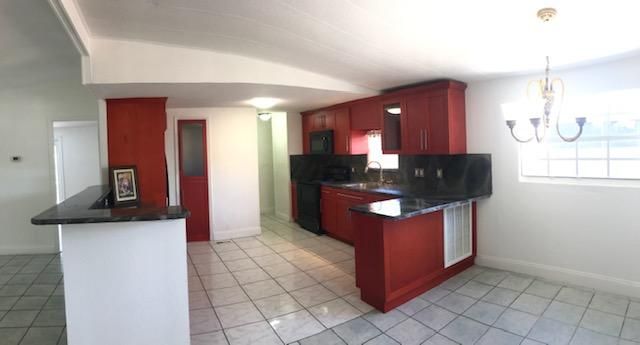 Recently Sold: $135,000 (3 beds, 2 baths, 1056 Square Feet)