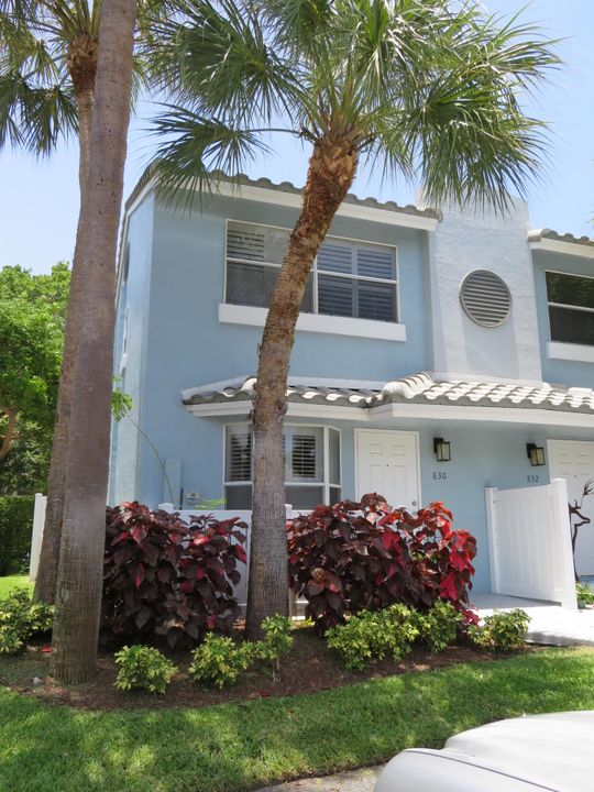 Recently Rented: $2,200 (2 beds, 2 baths, 1024 Square Feet)