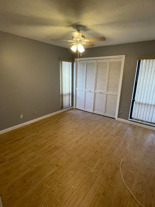 Recently Rented: $1,900 (3 beds, 2 baths, 1557 Square Feet)